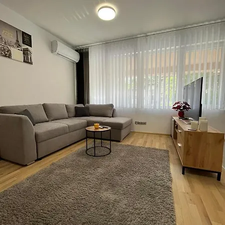 Cityapartment Apartment *